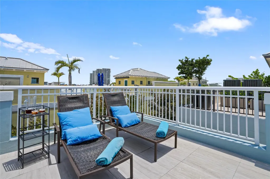 347 Oak Street Hollywood FL 33019