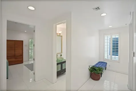 347 Oak Street Hollywood FL 33019
