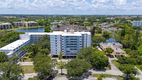 3301 Spanish Moss Terrace Lauderhill FL 33319