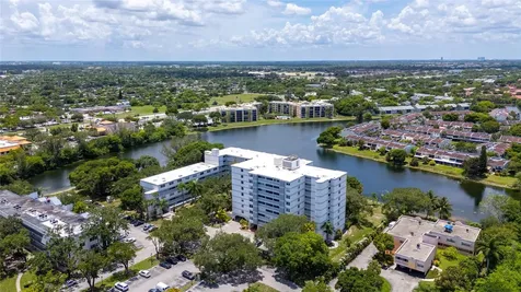 3301 Spanish Moss Terrace Lauderhill FL 33319