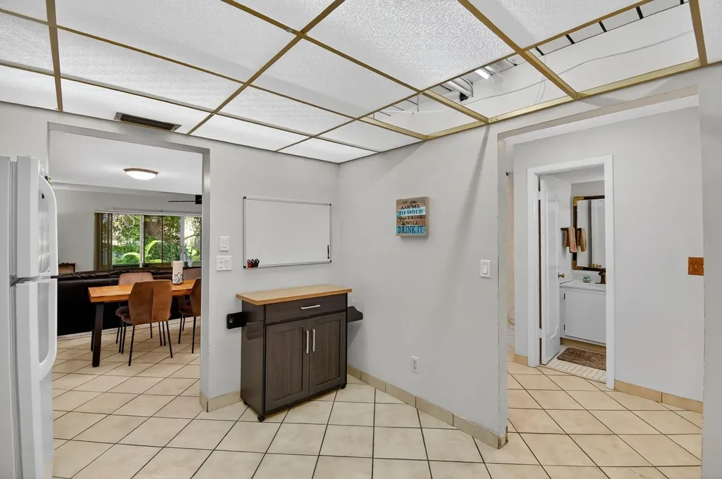 2236 Nova Village Drive Davie FL 33317