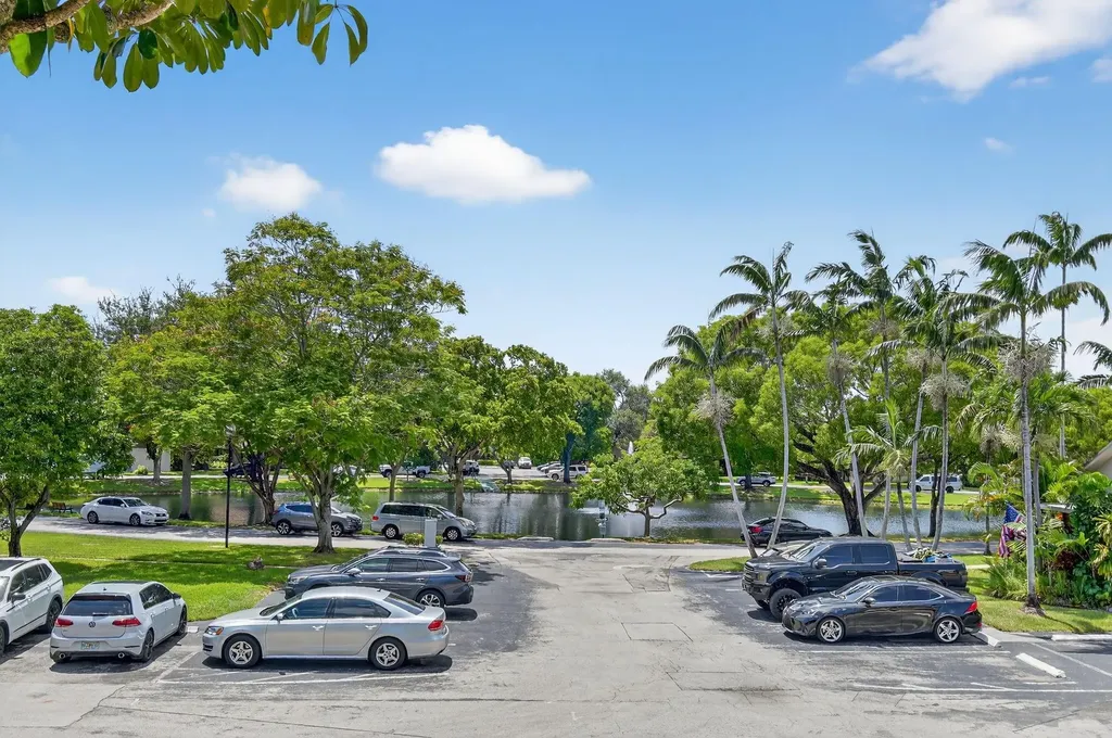 2236 Nova Village Drive Davie FL 33317