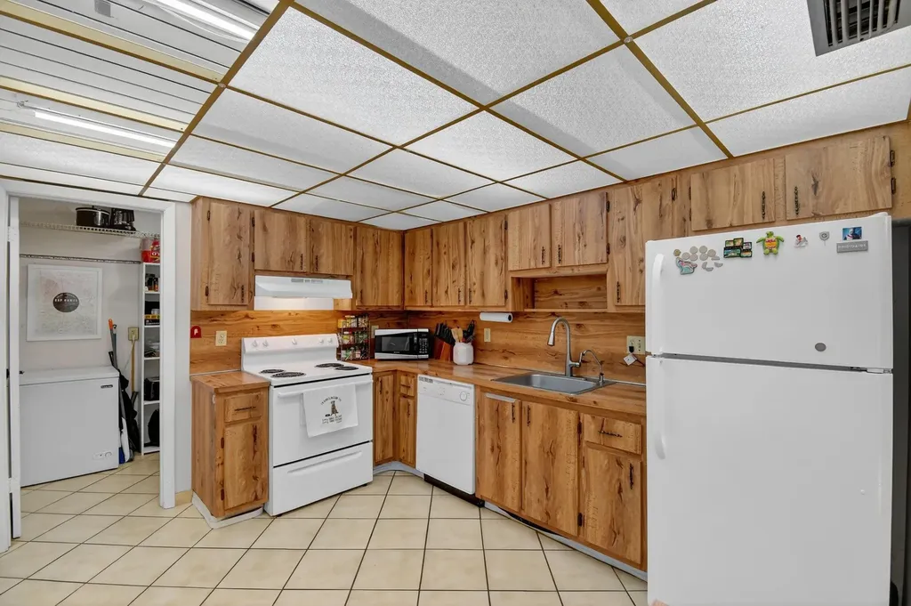 2236 Nova Village Drive Davie FL 33317