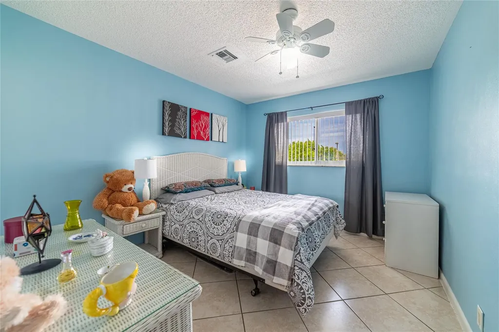 2100 NE 38th Street Lighthouse Point FL 33064