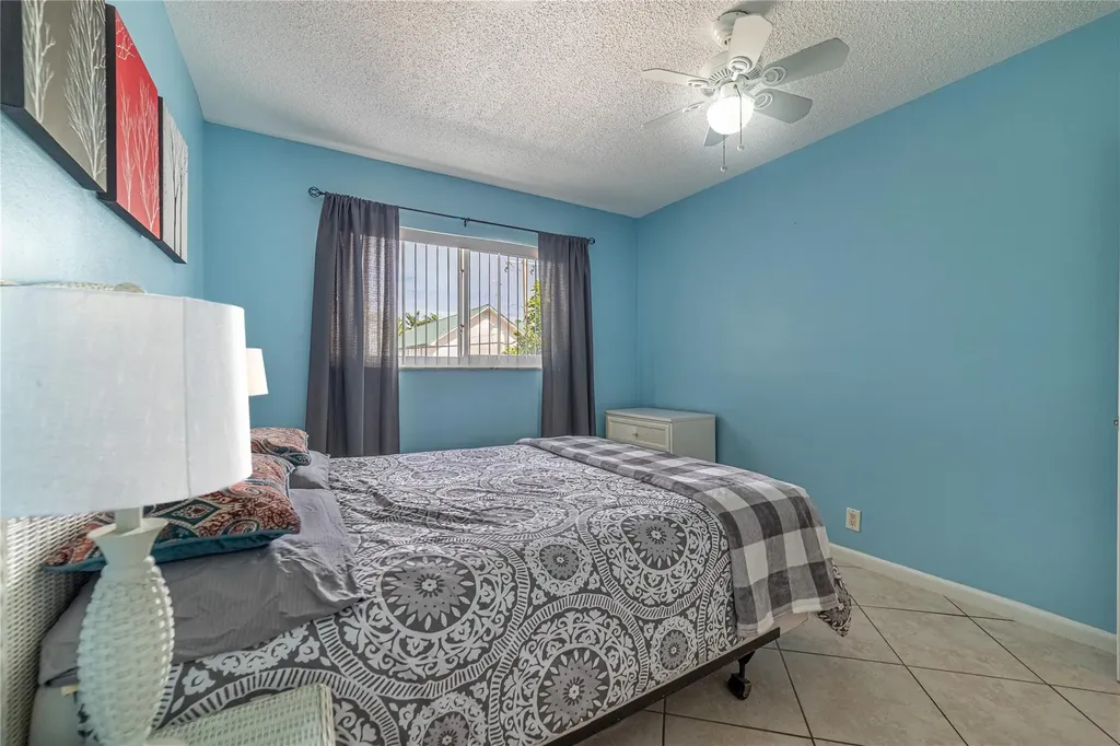 2100 NE 38th Street Lighthouse Point FL 33064