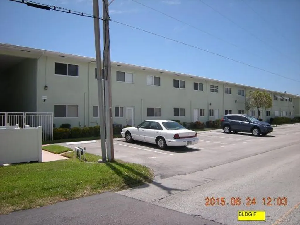 2100 NE 38th Street Lighthouse Point FL 33064