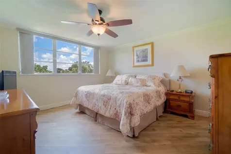 820 S Hollybrook Drive Pembroke Pines FL 33025
