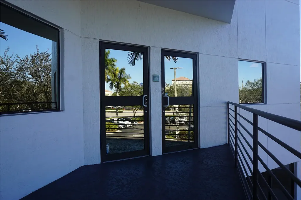 2425 N University Drive Coral Springs FL 33065