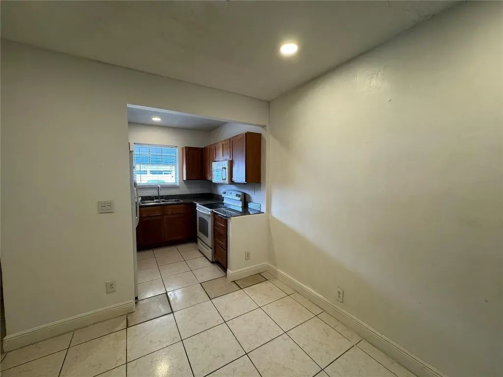 2452 Taylor Street Hollywood FL 33020