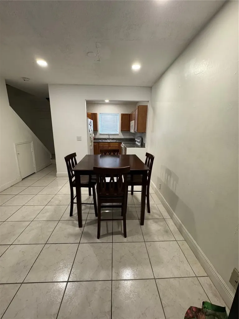 2452 Taylor Street Hollywood FL 33020