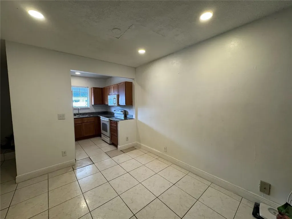 2452 Taylor Street Hollywood FL 33020