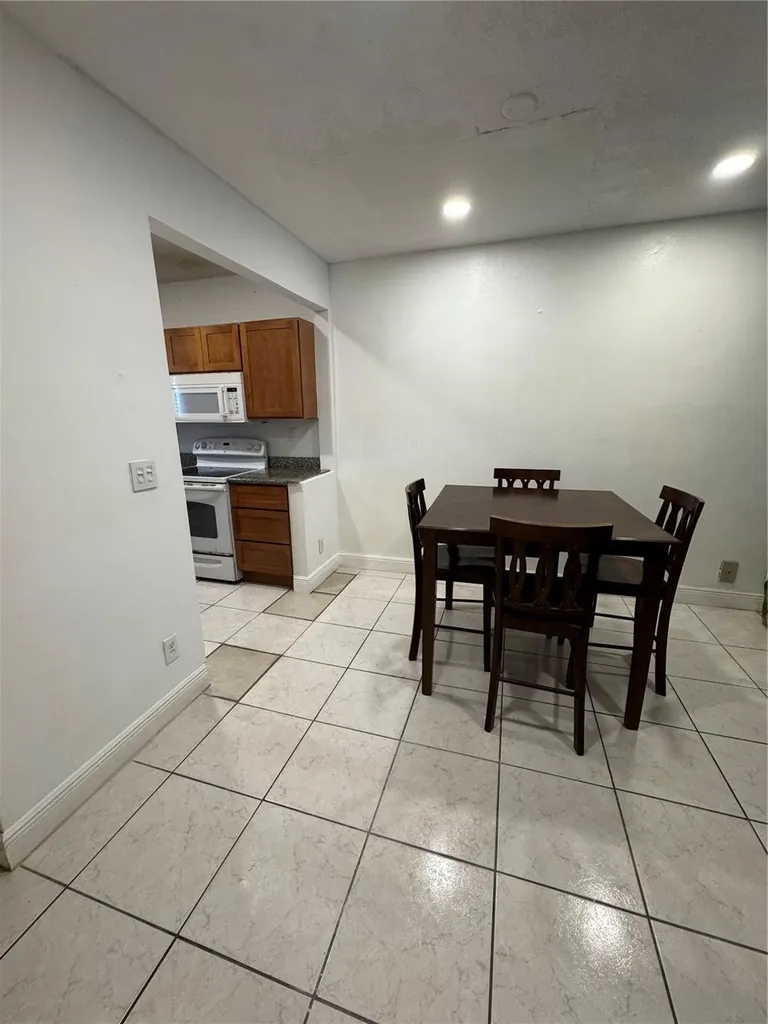 2452 Taylor Street Hollywood FL 33020