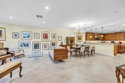 913 NE 17th Way Fort Lauderdale FL 33304