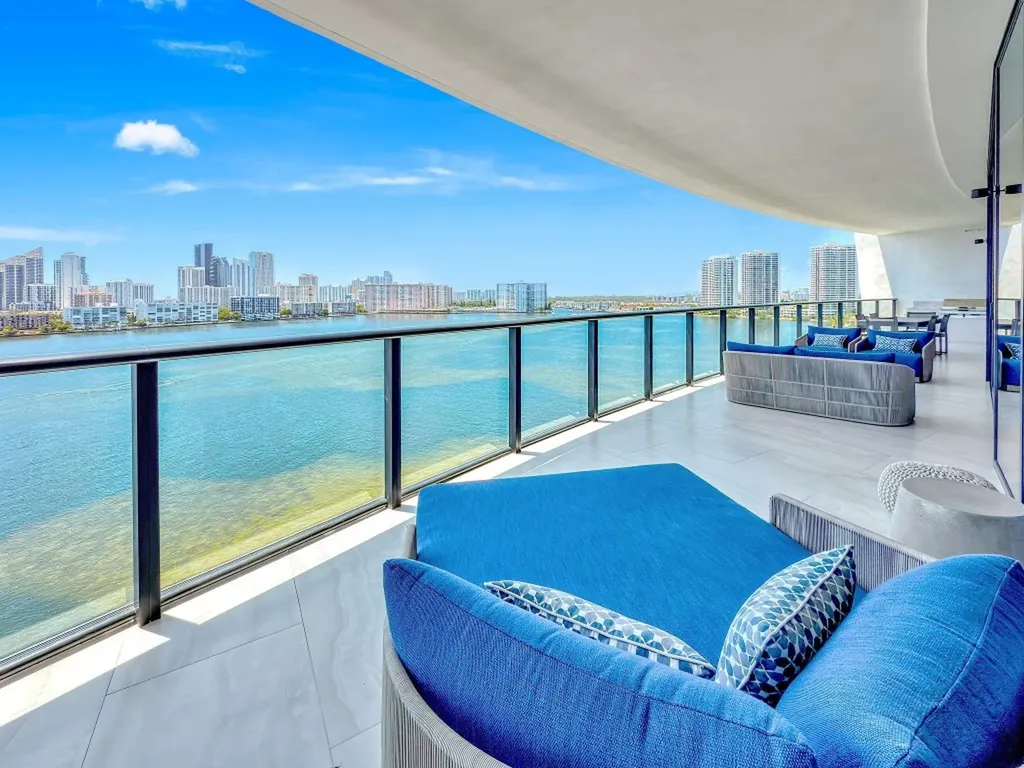 5000 Island Estates Drive Aventura FL 33160