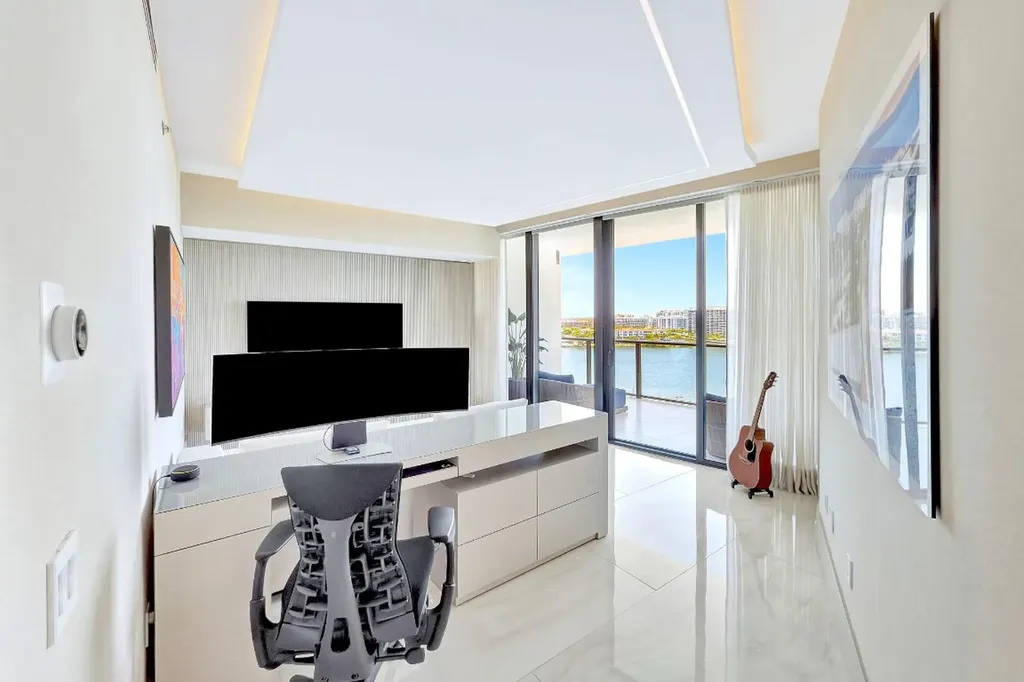 5000 Island Estates Drive Aventura FL 33160