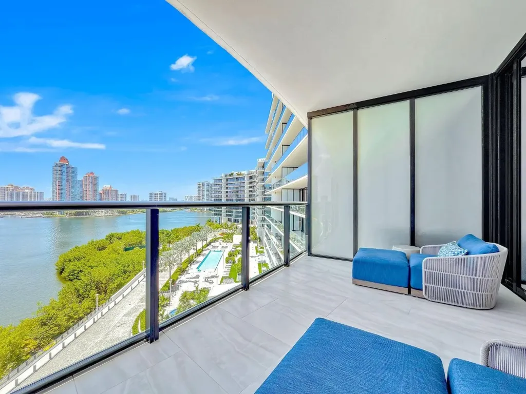 5000 Island Estates Drive Aventura FL 33160
