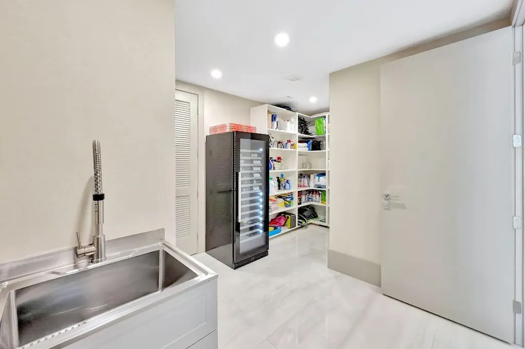 5000 Island Estates Drive Aventura FL 33160