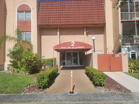 8120 SW 24th Street North Lauderdale FL 33068