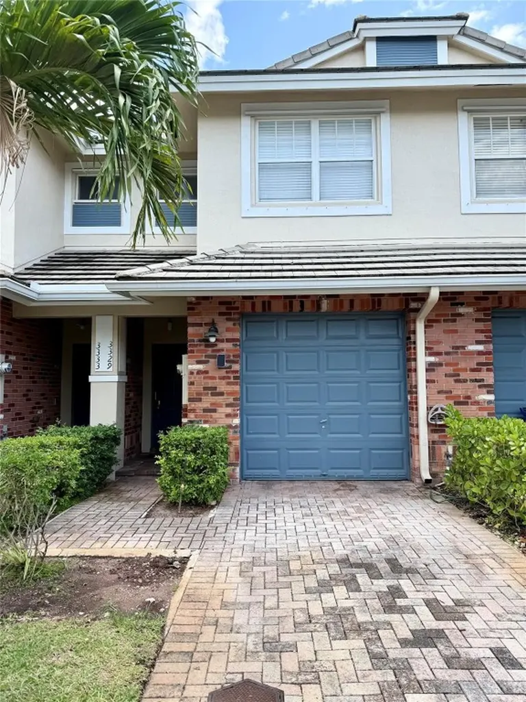 3329 NW 29th Court Lauderdale Lakes FL 33311