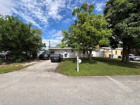 1571 NE 28th Court Pompano Beach FL 33064