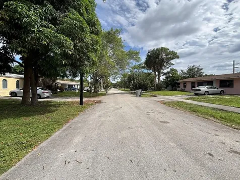 1571 NE 28th Court Pompano Beach FL 33064