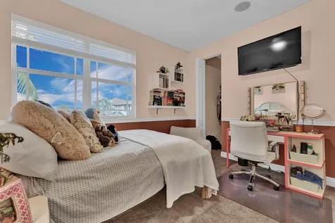 10250 Peninsula Place Parkland FL 33076