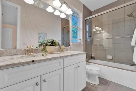 10250 Peninsula Place Parkland FL 33076