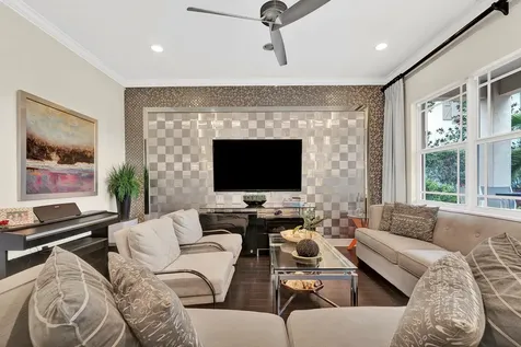 10250 Peninsula Place Parkland FL 33076