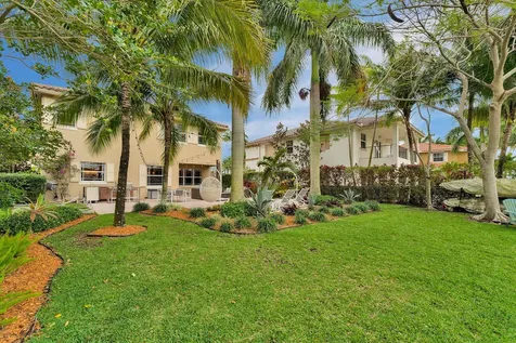 10250 Peninsula Place Parkland FL 33076