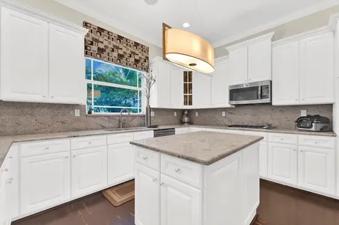 10250 Peninsula Place Parkland FL 33076
