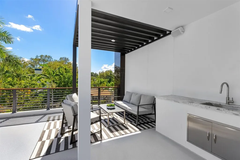 1621 E Broward Boulevard Fort Lauderdale FL 33301