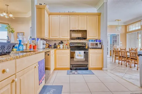 422 NW Dover Court Port St Lucie FL 34983