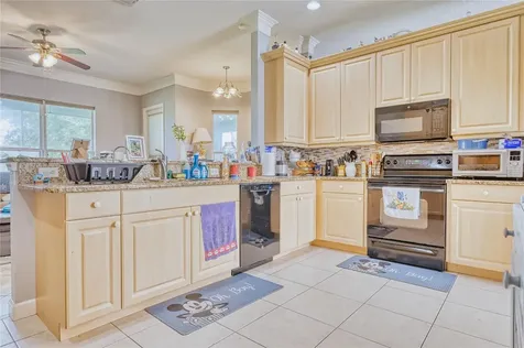 422 NW Dover Court Port St Lucie FL 34983