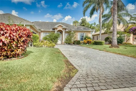 422 NW Dover Court Port St Lucie FL 34983