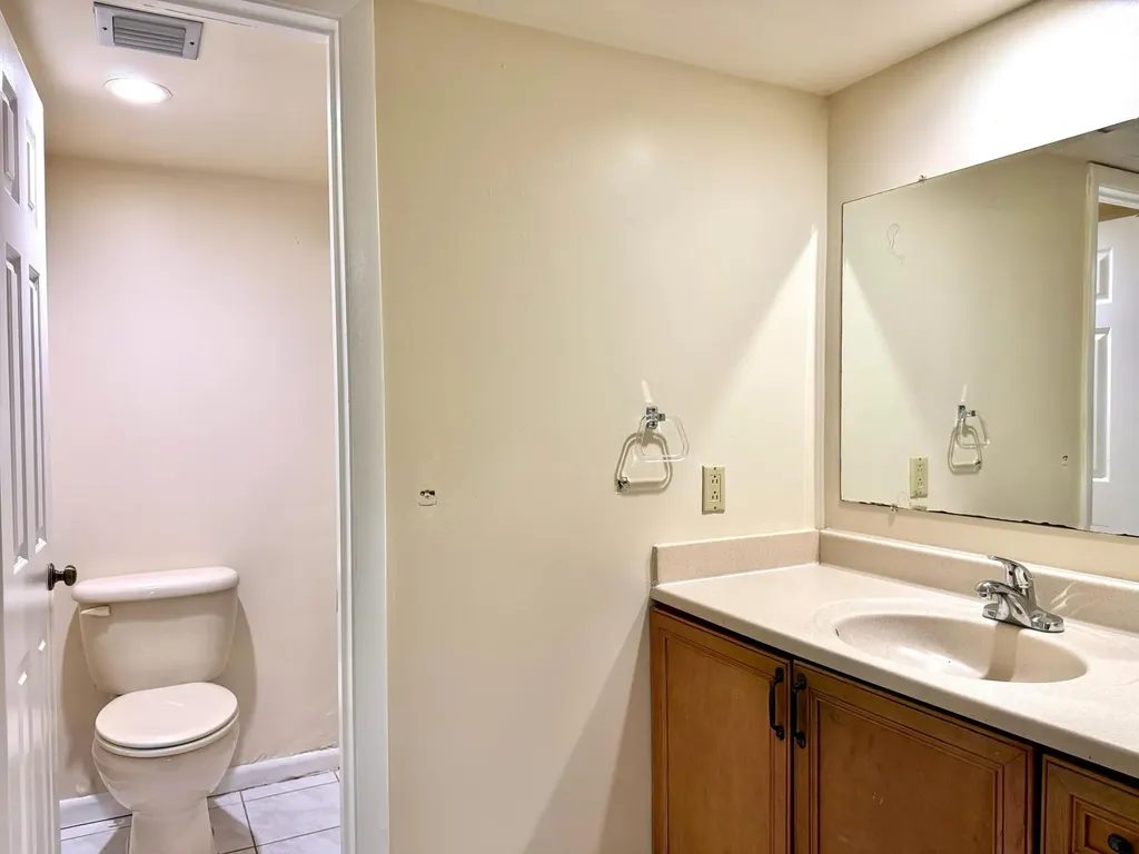 1502 Whitehall Drive Davie FL 33324
