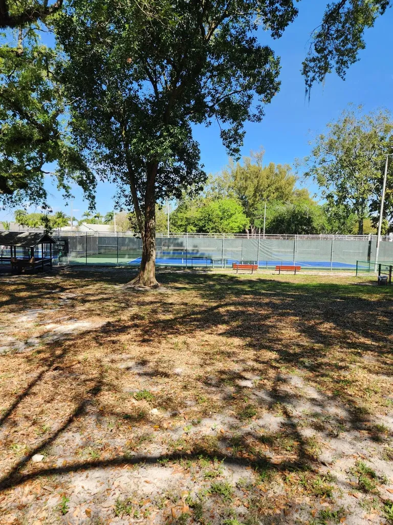 1502 Whitehall Drive Davie FL 33324