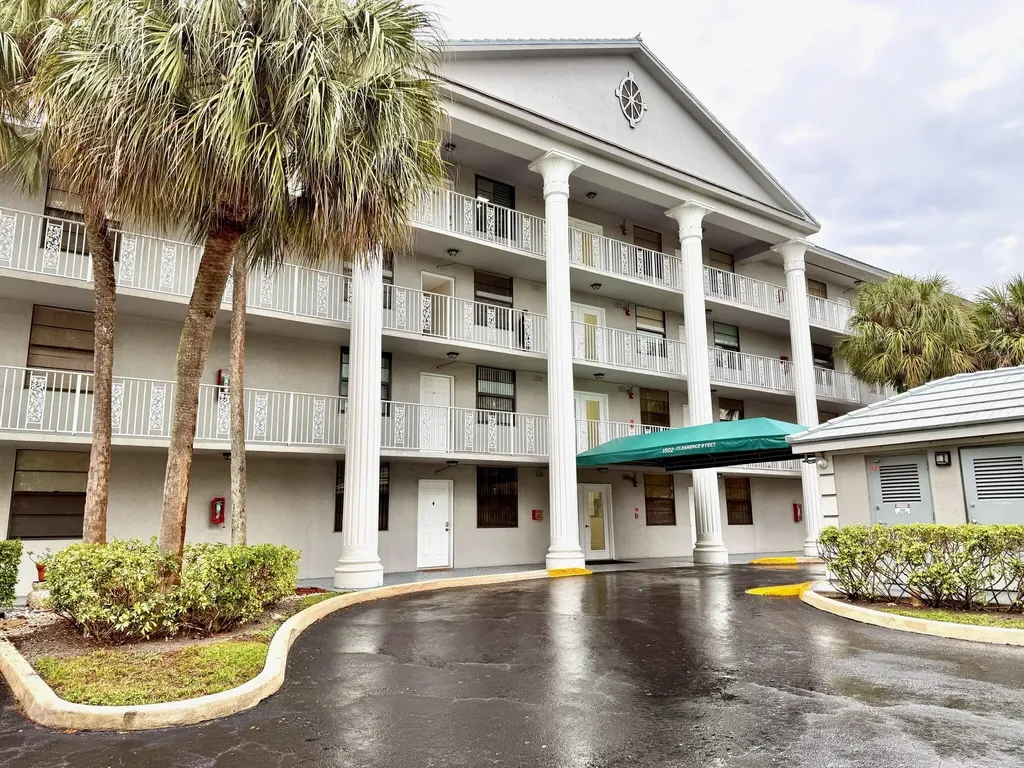 1502 Whitehall Drive Davie FL 33324