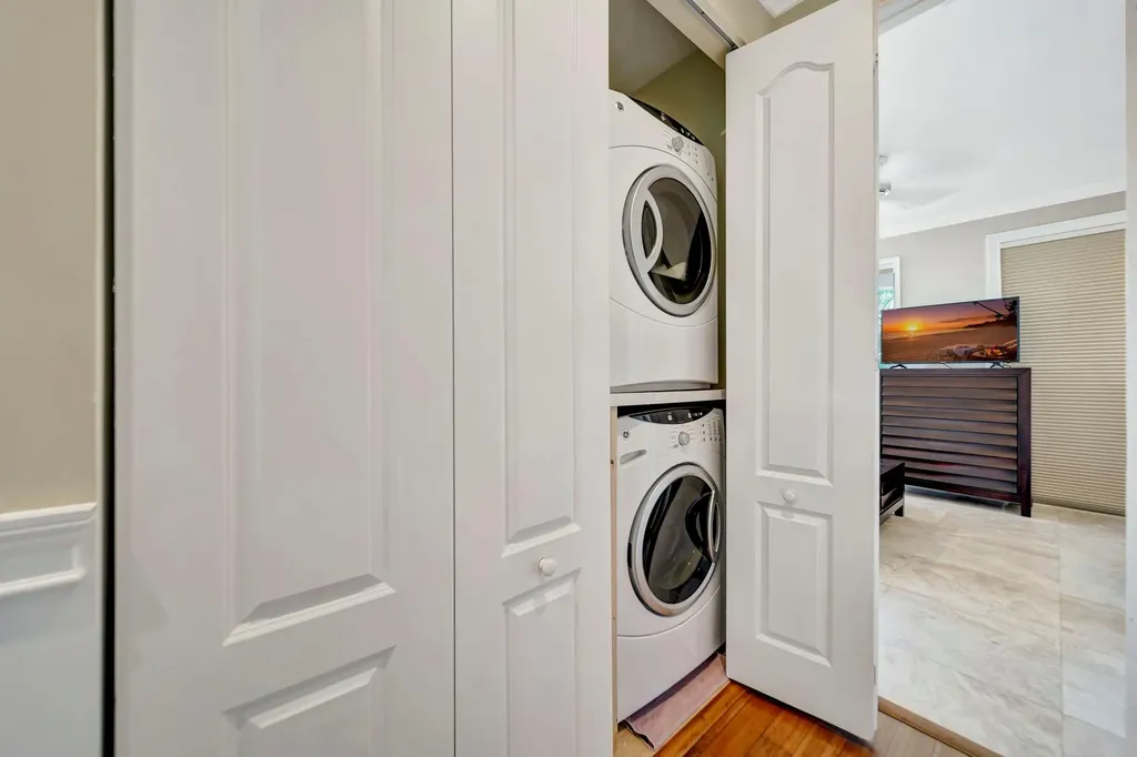 1368 Bayview Drive Fort Lauderdale FL 33304