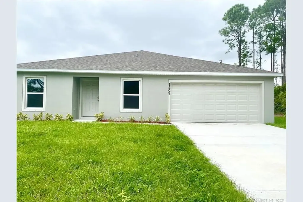 1509 SW Bermel Port St Lucie FL 34953