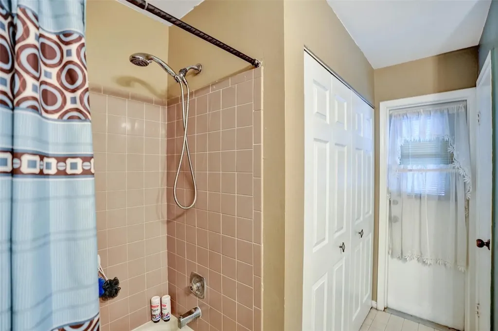 2672 NW 95th Terrace Coral Springs FL 33065