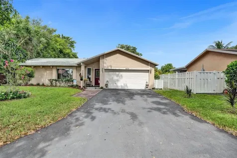 2672 NW 95th Terrace Coral Springs FL 33065