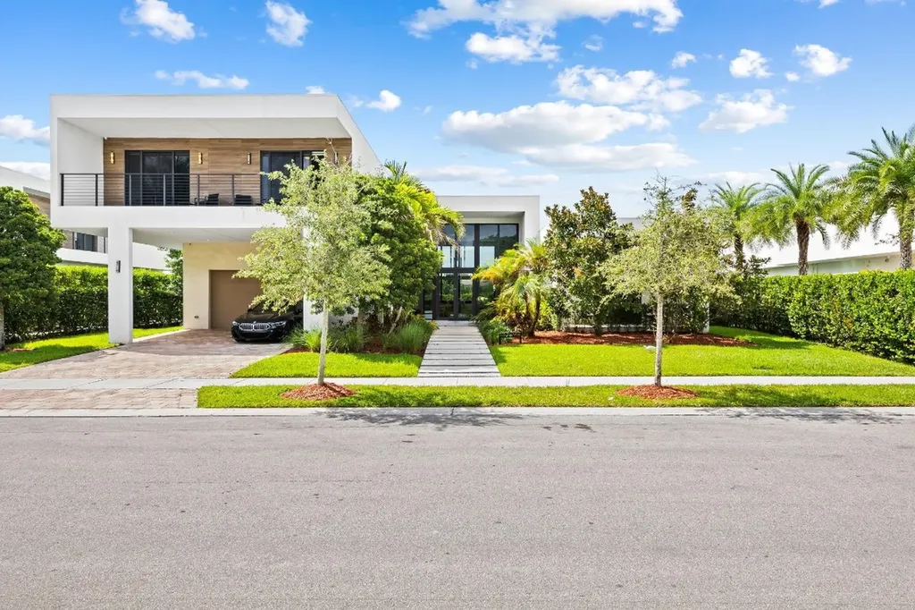 16768 Natures Way Weston FL 33326