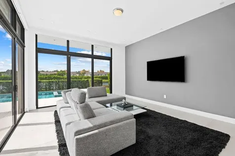 16768 Natures Way Weston FL 33326