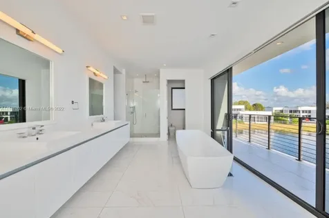 16768 Natures Way Weston FL 33326