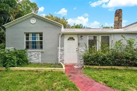 617 Lakeside Harbour Boynton Beach FL 33435
