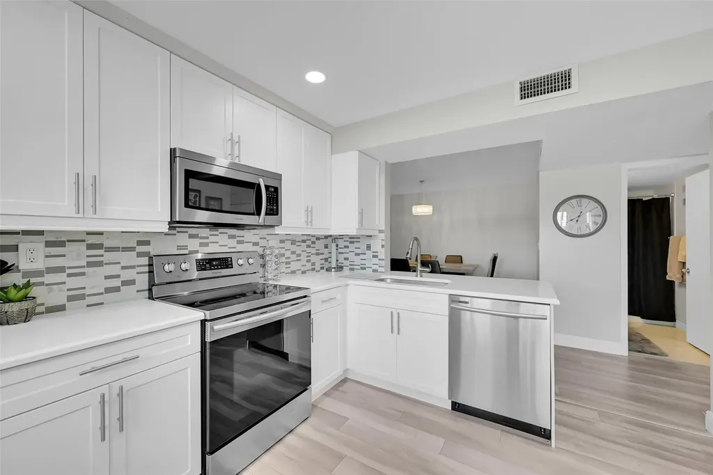 15450 Pembridge Avenue Delray Beach FL 33484
