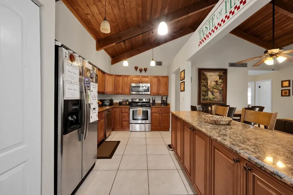 2259 Nova Village Drive Davie FL 33317