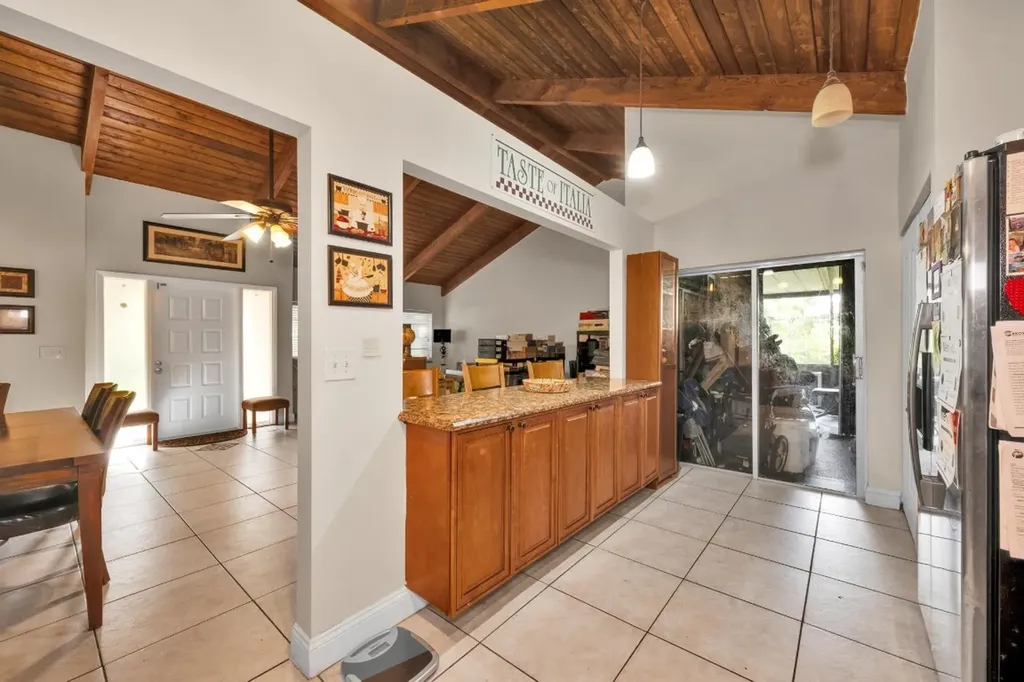 2259 Nova Village Drive Davie FL 33317