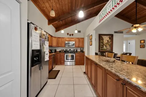 2259 Nova Village Drive Davie FL 33317