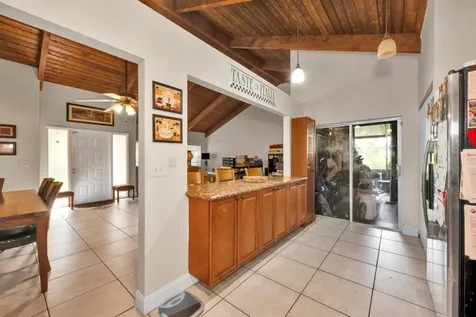 2259 Nova Village Drive Davie FL 33317